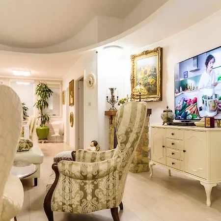 דירה Luxury Sara *