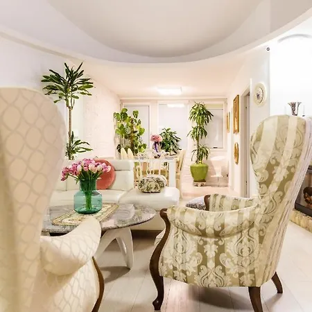 Luxury Sara * Umag